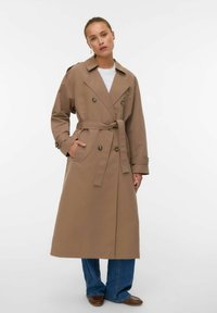 Vero Moda VMCHLOE Gabardina fossil/beige