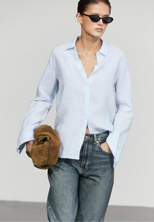 Massimo Dutti, FLOWING PINSTRIPED 100% LINEN SHIRT - Skjortebluser - blue