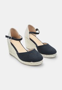 Bata Cipele na petu s platformom - nero