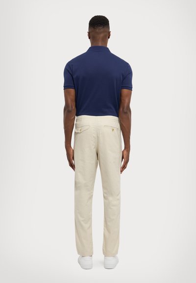 Polo Ralph Lauren FLAT FRONT PREPSTER - Püksid - basic sand