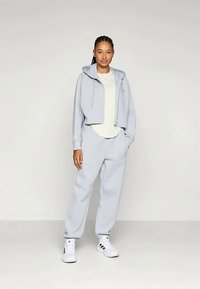 adidas by Stella McCartney HOODIE - Jaka ar rāvējslēdzēju - clear onix