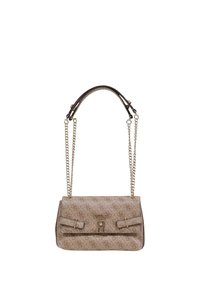 Bolso beige con estampado, con cadenas y correas de cuero, que cuenta con un cierre magnético y dos lazos decorativos en la parte delantera.