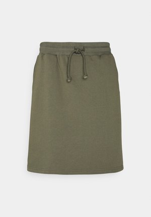 Spódnica długości do kolan w kolorze oliwkowej zieleni z elastycznym pasem i regulowanym sznurkiem, wykonana z miękkiego, casualowego materiału.
