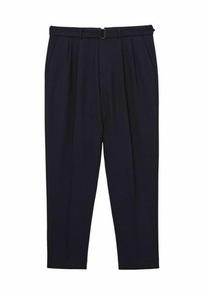 Pantalones azul marino con cintura con cinturón, frente plisado, piernas ajustadas y textura suave. Presenta bolsillos y un diseño clásico a medida.