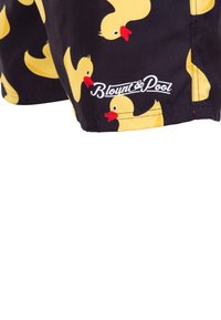 Zwemshorts van zwarte stof met een patroon van gele rubberen eendjes. Inclusief logo "Blount & Pool" in het wit.