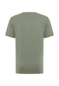 Īsām piedurknēm zaļgani olīvu krāsas T-krekls, izgatavots no mīksta kokvilnas materiāla. Tam ir klasiska apaļa apkakle un gluda, vienmērīga tekstūra.