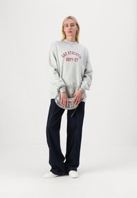 Gap Tall Sweatshirt - light heather grey