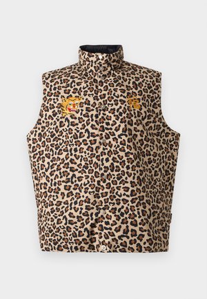 Ärmellose wattierte Weste mit Leopardenmuster, Druckknöpfen auf der Vorderseite, Stehkragen, besticktem Tigerkopf auf der linken Brust und gelbem Symbol auf der rechten Brust.