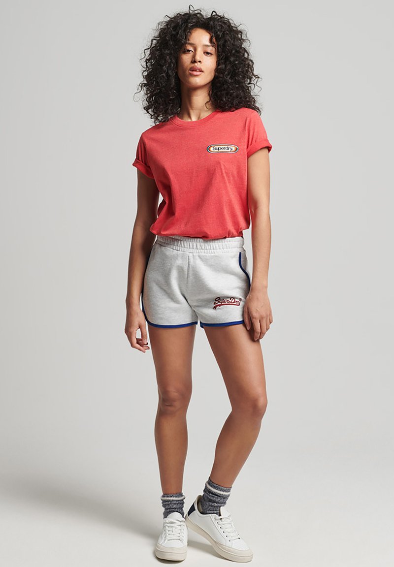 Damen Kleider | Superdry VINTAGE LOGO COLLEGE Shorts glacier grey marl/hellgrau - ZO33107 Damen Kleider | Superdry VINTAGE LOGO COLLEGE Shorts glacier grey marl/hellgrau - ZO33107