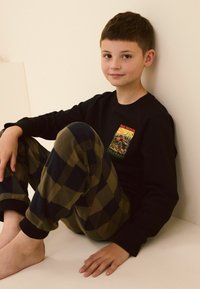 Next SINGLE  SET  REGULAR FIT - Pyžamová súprava - monochrome check
