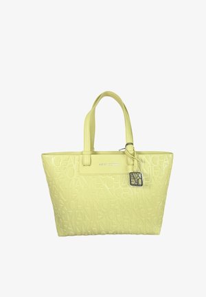 Borsa tote gialla Armani Exchange con motivo logo in rilievo, doppi manici e un charm quadrato in metallo con logo attaccato a una maniglia.