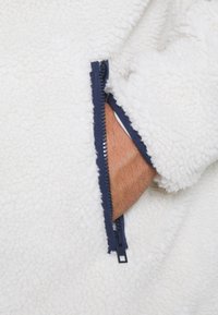 Tommy Jeans Plus Kurtka z polaru