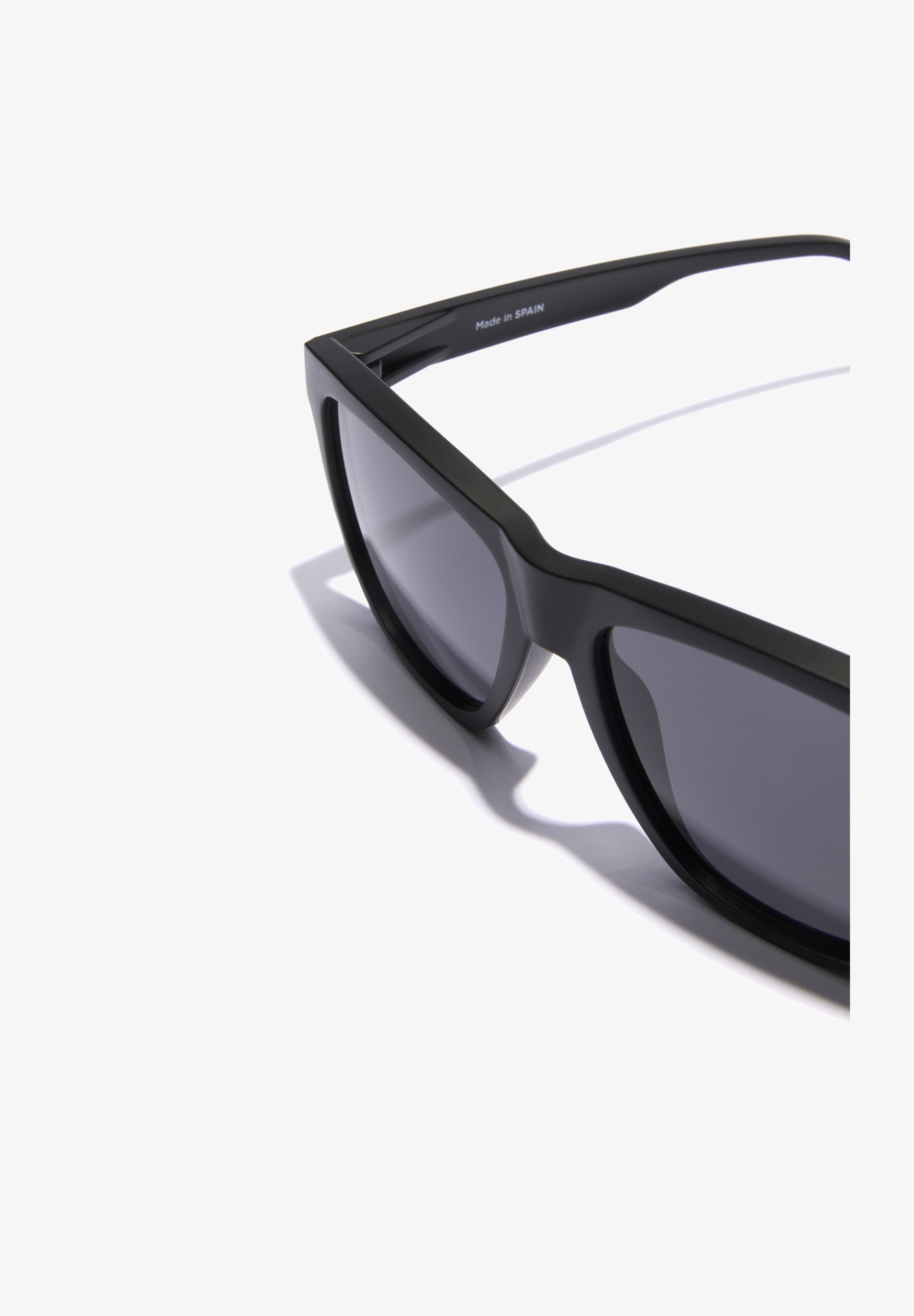 Hawkers ONE LS RAW POLARIZED Sunglasses black1