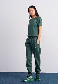 Nike Sportswear PANT - Treningo apatinė dalis - vintage green/sail