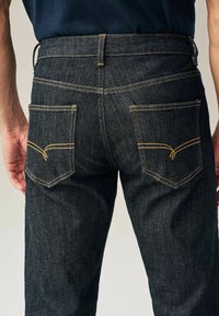 Next MOTION FLEX STRETCH - Traperice ravnih nogavica - dark ink blue