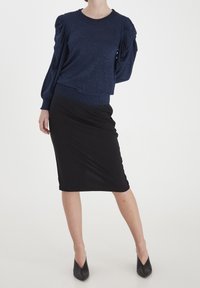 ICHI Stickad tröja - dark blue