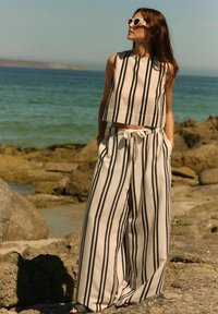 Next WIDE LEG - Stoffhose - black white stripe