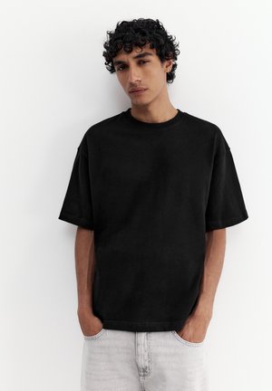 PULL&BEAR, PREMIUM SHORT SLEEVE T-SHIRT - T-shirt basique - black