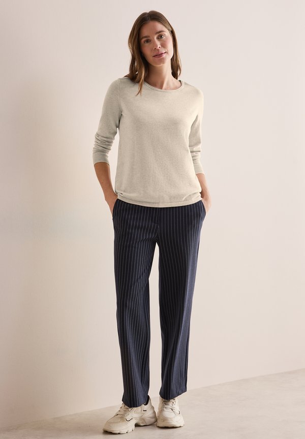 RUNDHALSPULLOVER - Strickpullover - beige