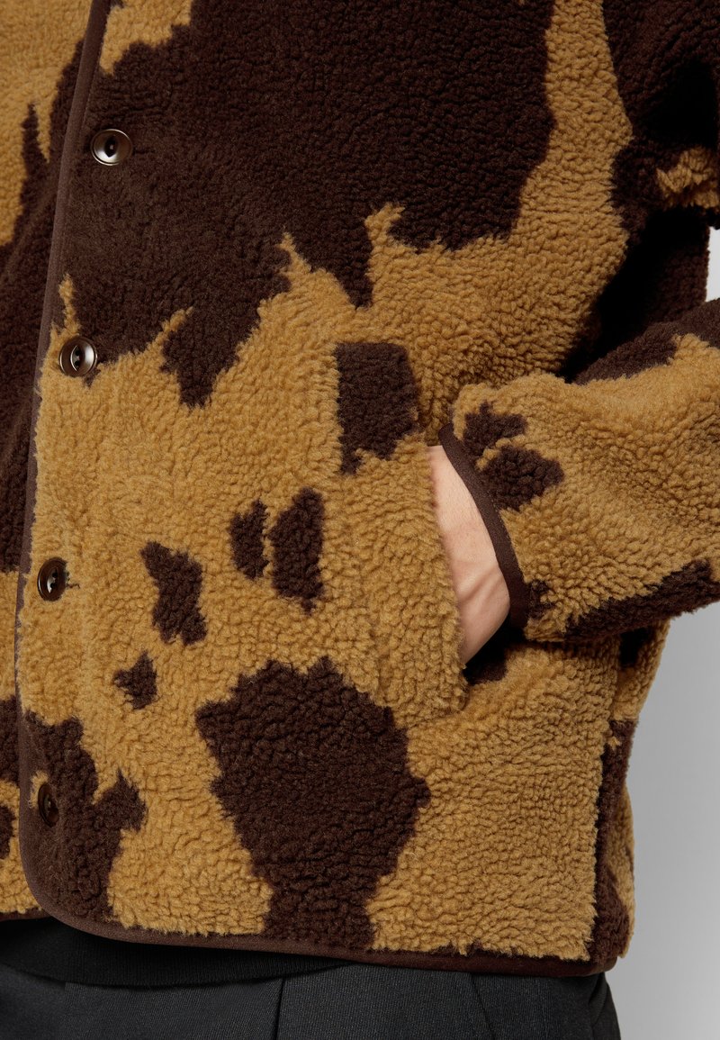 Herren Bekleidung | YMC You Must Create BEACH JACKET Leichte Jacke camel brown/camel - XJ60040 Herren Bekleidung | YMC You Must Create BEACH JACKET Leichte Jacke camel brown/camel - XJ60040