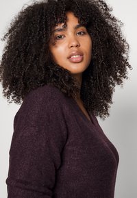 Vero Moda Curve V-NECK CURVE - Vesta - winetasting