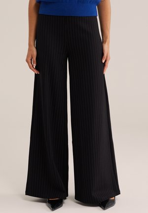 WE Fashion, Trousers - black