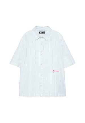 PULL&BEAR, STRIPED SHORT SLEEVE WITH CONTRAST EMBROIDERY - SHIRT - Chemise - light blue