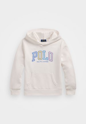 Sudadera con capucha crema que presenta un bolsillo canguro frontal y un gráfico de texto "POLO" multicolor. Textura suave y puños ajustados.