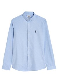 Lichtblauw button-up overhemd van een zachte stof, met lange mouwen en een klein zwart geborduurd logo op de borst.