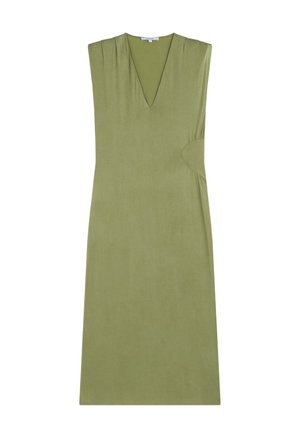 Mouwloze olijfgroene jurk met V-hals en subtiel zijplooidetail, tot op de knie, gemaakt van gladde stof.