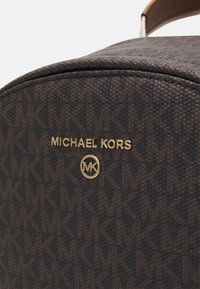 MICHAEL Michael Kors SLATER BACKPACK - Zaino - brown/acorn
