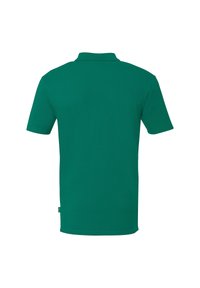 Groene polo met een klassieke kraag, korte mouwen en een zachte, gladde textuur. Effen achterkant zonder aanvullende patronen of logo's.