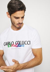 Carlo Colucci PRIDE UNISEX - T-shirts print - weiss