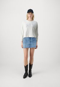 GAP FASHION LOGO - Ikdienas džemperis - off white