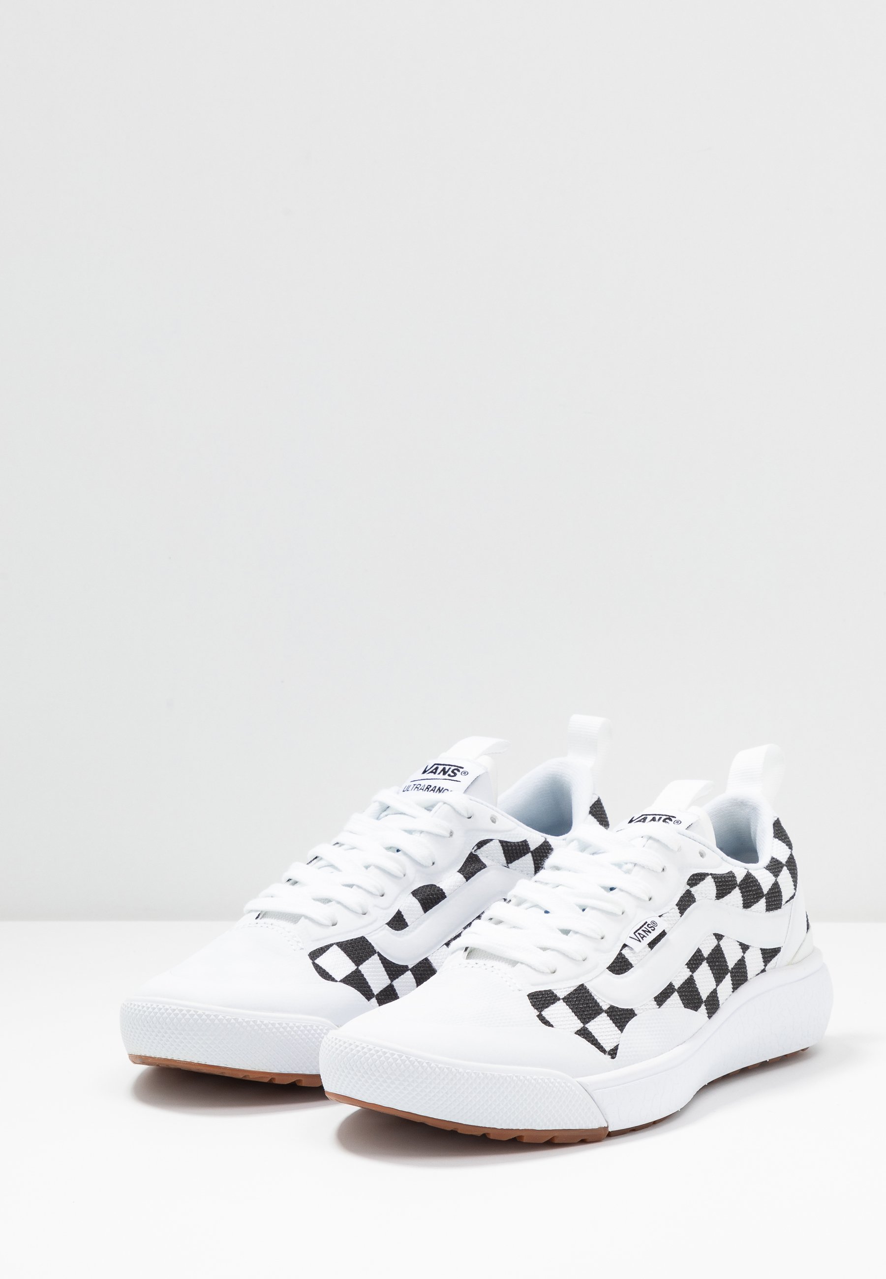 Vans ULTRARANGE EXO Joggesko true whiteblack Zalando.no Vans ULTRARANGE EXO Joggesko true whiteblack Zalando.no