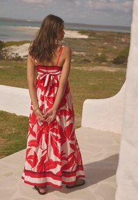 Next REGULAR FIT - Velika haljina - red white
