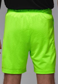 Jordan MESH SHORT - Korte broeken - electric green black