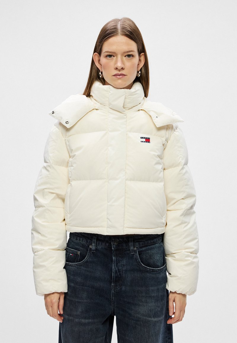 Tommy Jeans ALASKA GRID - Bunda z prachového peří - ancient white