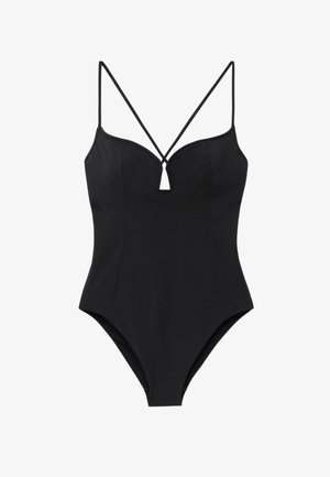 Czarny jednoczęściowy strój kąpielowy z cienkimi podwójnymi ramiączkami skrzyżowanymi z tyłu oraz małym wycięciem w kształcie litery V poniżej linii dekoltu.