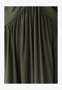 Pasirinkta, dark eucalyptus