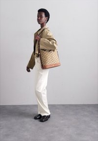 MCM LAURETOS HOBO - Rokassoma - beige