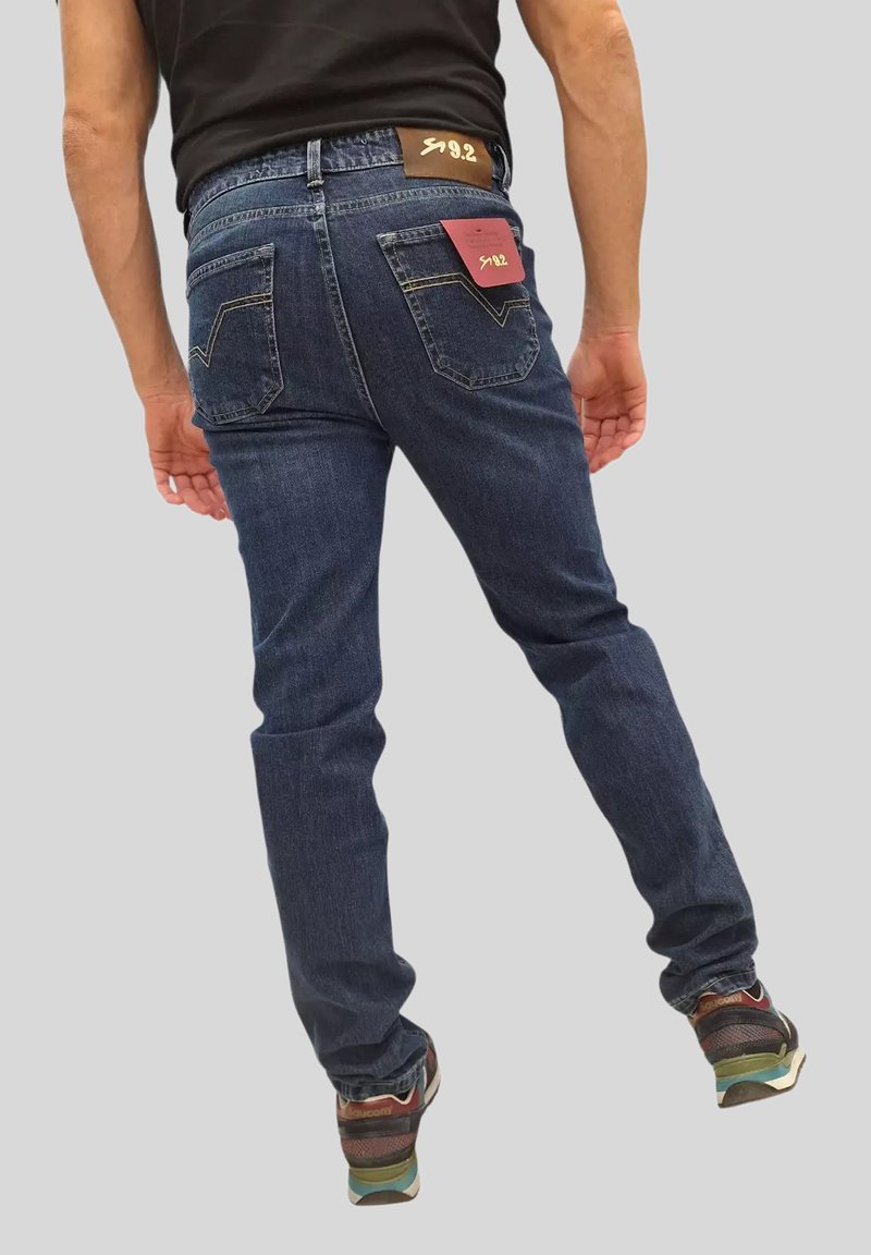 Jeckerson CARLO CHIONNA Jeans Tapered Fit blu denim
