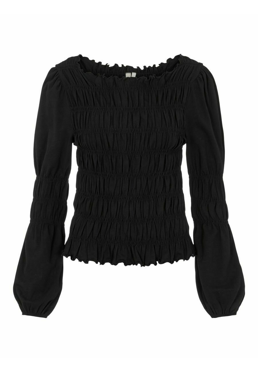 Long-sleeve T-shirt