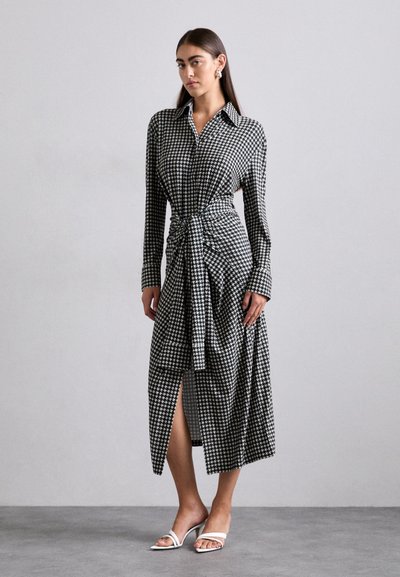 Norma Kamali FOUR SLEEVE SHIRT LONG DRESS - Skjortekjole - black/white