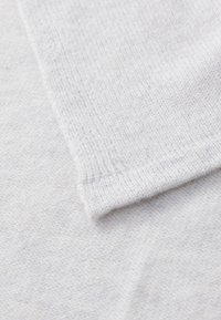 pure cashmere OVERSIZED SCARF - Sjal / Tørklæder - light grey