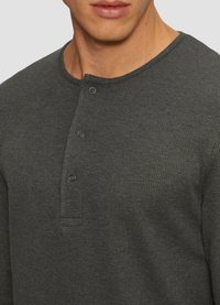 s.Oliver Langarmshirt - dunkelgrau