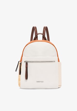 Zaino piccolo con pannelli bianchi, arancioni e beige, cinghie in pelle marrone, tasca frontale con cerniera e logo "DERIMOD" sul pannello bianco.
