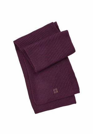 Paarse geribbelde gebreide sjaal met een opgevouwen ontwerp en een klein merklabel in de rechteronderhoek. Zachte textuur, geschikt voor warme kleding.