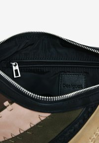 Desigual Rankinė - brown