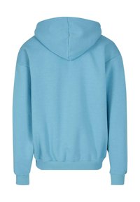 Gaiši zils ar kapuci krekls ar garām piedurknēm un ribotām aprocēm, redzams no aizmugures uz baltas fona.